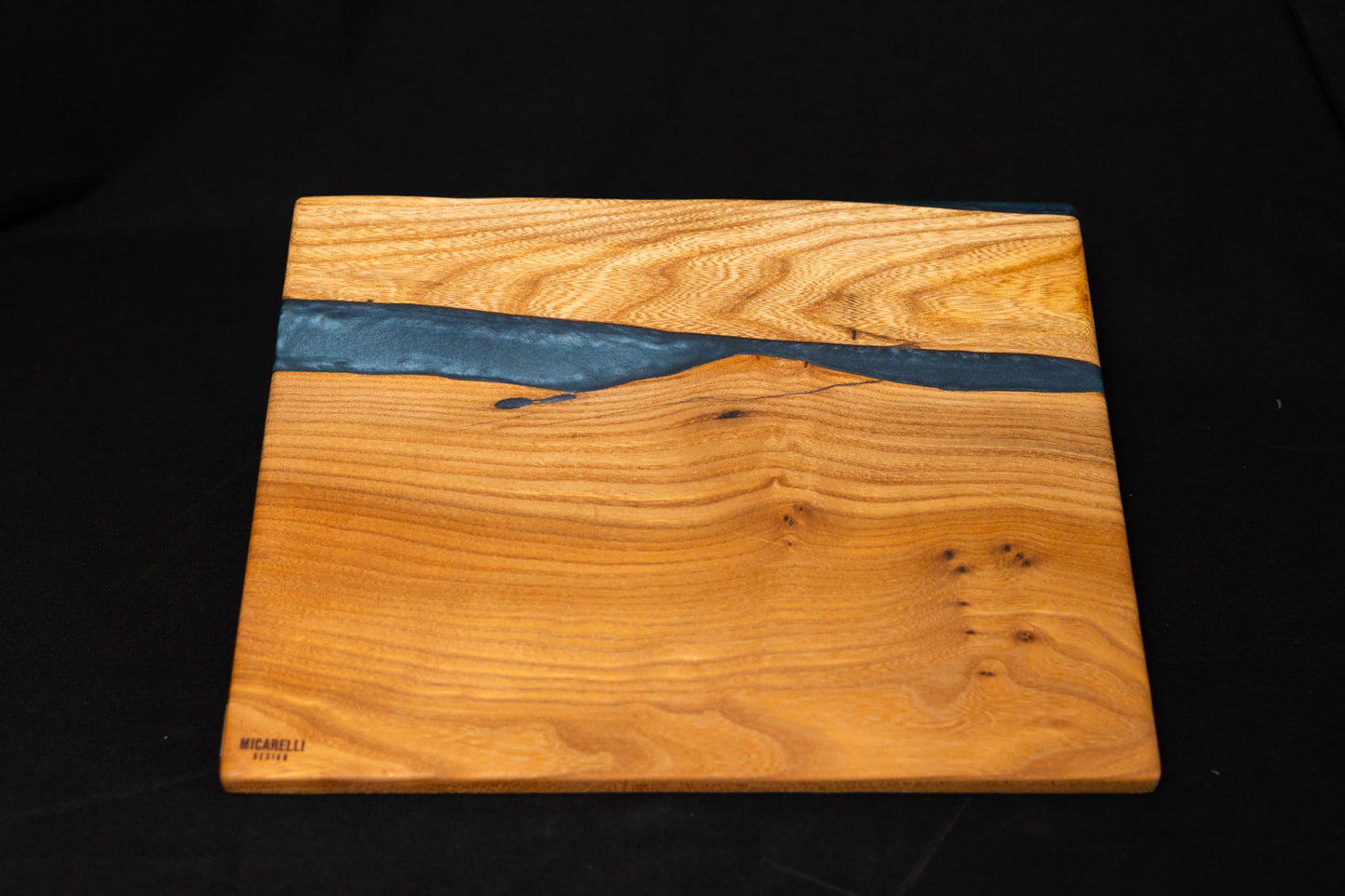 Tagliere Artigianale "Grey Elm" – Olmo e Resina Grigia