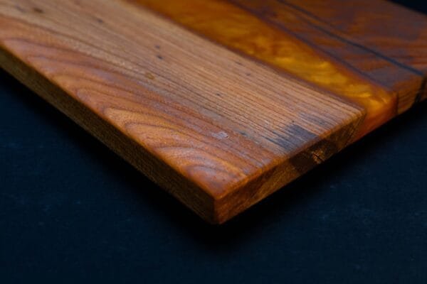 Cutting Board Elm - Image 3